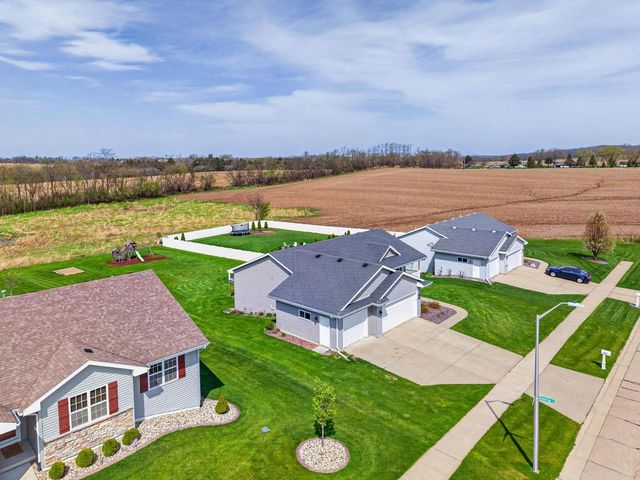 1303 Prominence Drive, Janesville, WI 53548