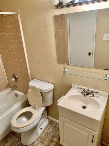 6834 Tara Drive, Richmond, TX 77469
