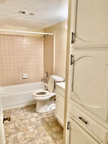 6834 Tara Drive, Richmond, TX 77469