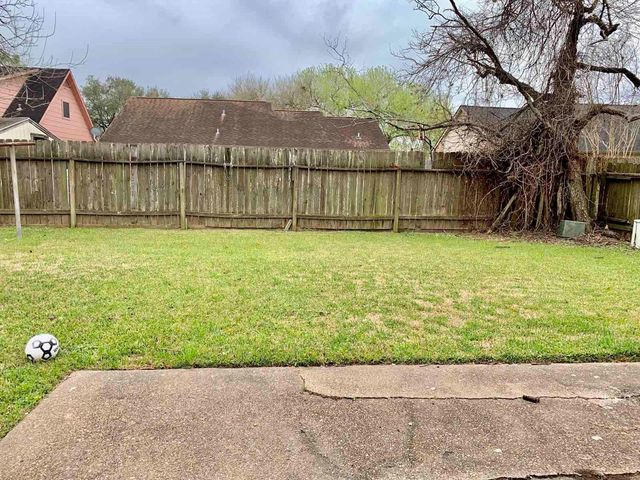 6834 Tara Drive, Richmond, TX 77469