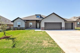 2020 W Flintlock Way, Mustang, OK 73064