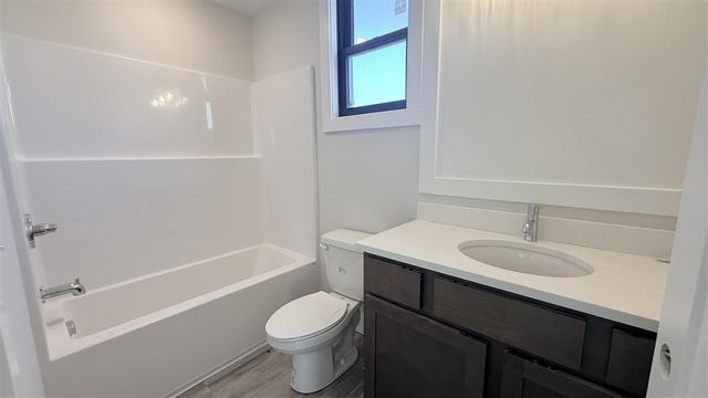 312 Edison Court 28, Muskegon, MI 49440