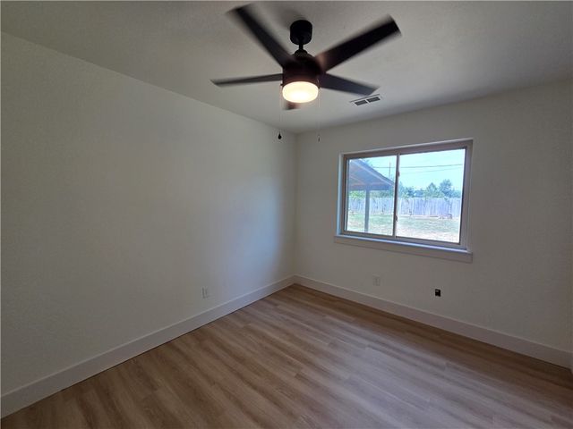 1305 Bishop Drive, Rogers, AR 72756