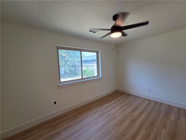 1305 Bishop Drive, Rogers, AR 72756