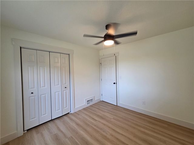 1305 Bishop Drive, Rogers, AR 72756