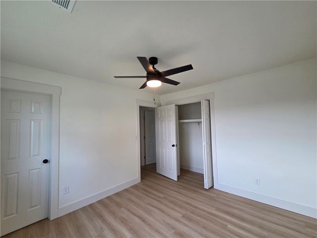1305 Bishop Drive, Rogers, AR 72756