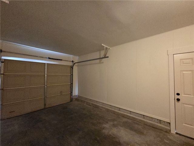 1305 Bishop Drive, Rogers, AR 72756
