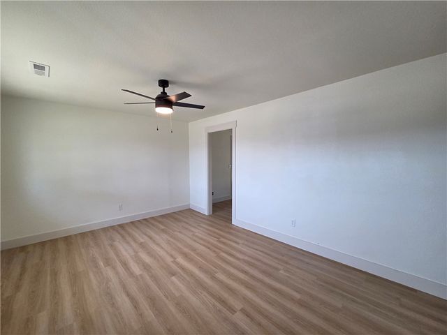 1305 Bishop Drive, Rogers, AR 72756