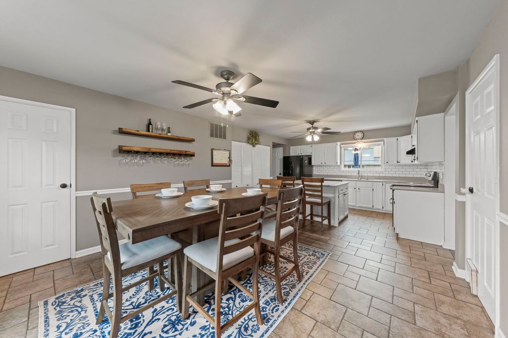 3405 Woodridge Drive, Woodridge, IL 60517 — photo 4