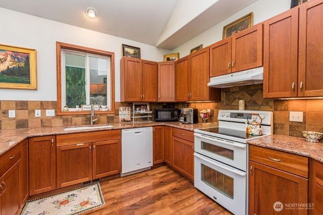 397 Monterra Drive, Port Angeles, WA 98362