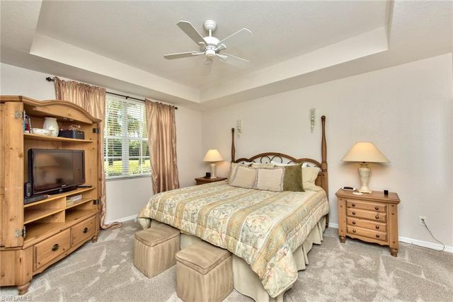 1970 Willow Bend CIR 6-102, Naples, FL 34109