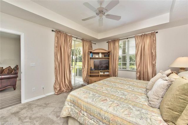 1970 Willow Bend CIR 6-102, Naples, FL 34109