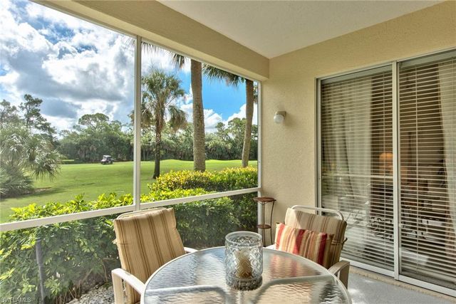 1970 Willow Bend CIR 6-102, Naples, FL 34109