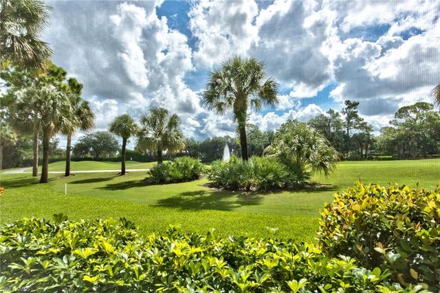 1970 Willow Bend CIR 6-102, Naples, FL 34109