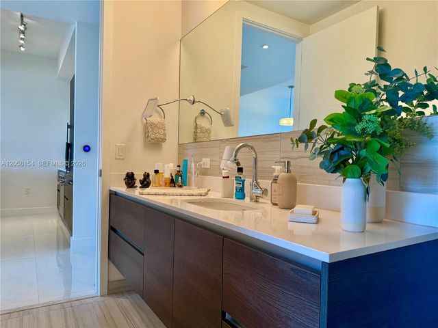 301 Altara Ave 418, Coral Gables, FL 33146