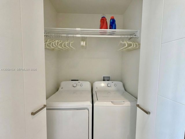 301 Altara Ave 418, Coral Gables, FL 33146