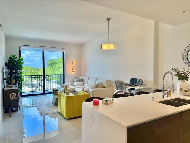 301 Altara Ave 418, Coral Gables, FL 33146