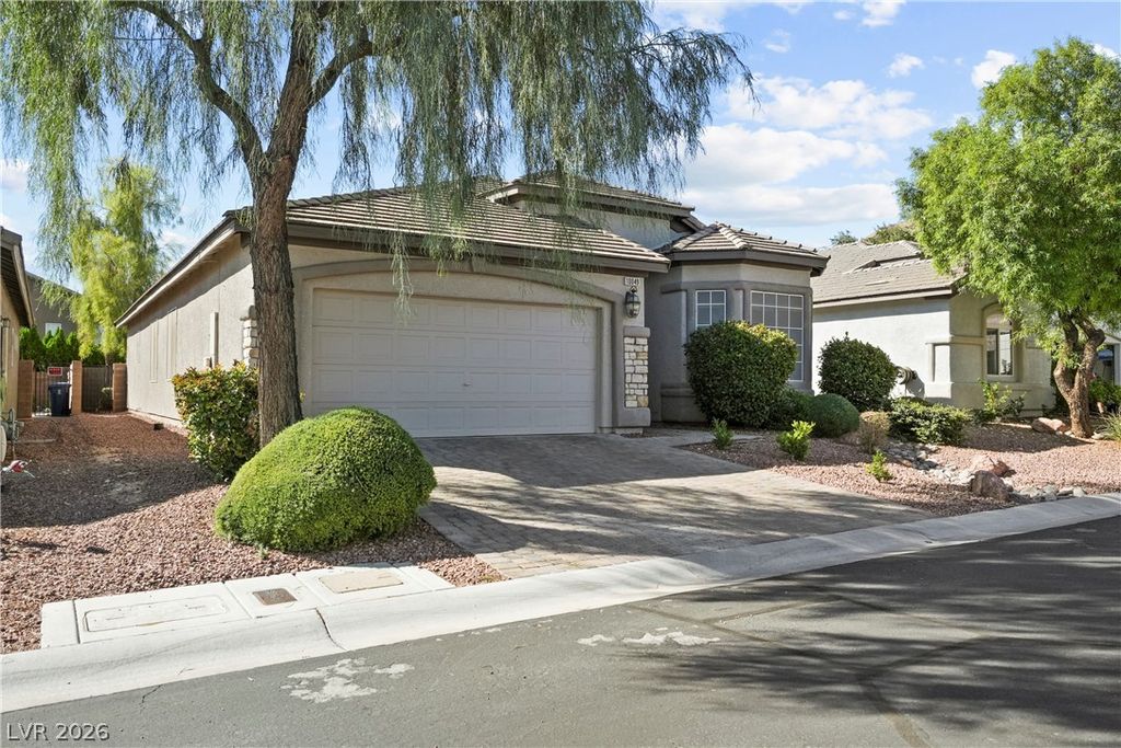10049 Claverton Court, Las Vegas, NV 89148 — photo 2