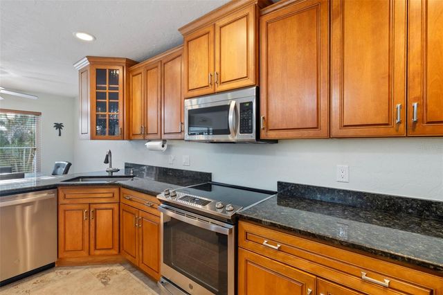 6454 BEECHWOOD AVENUE, Sarasota, FL 34231