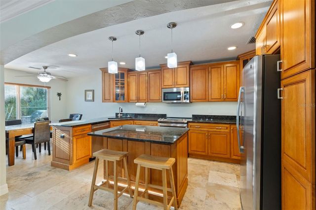 6454 BEECHWOOD AVENUE, Sarasota, FL 34231