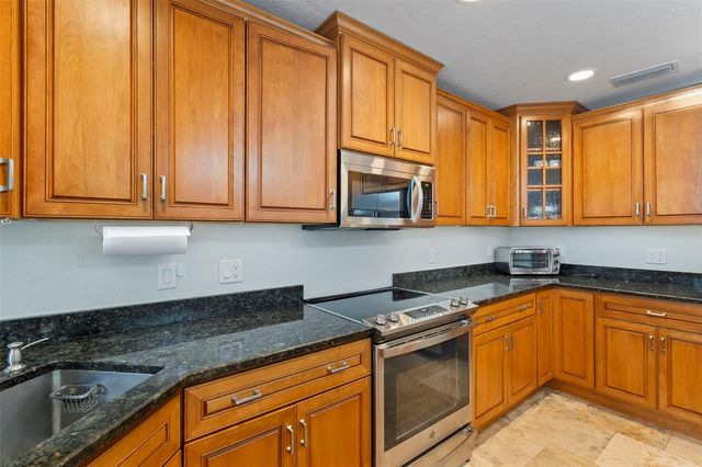 6454 BEECHWOOD AVENUE, Sarasota, FL 34231