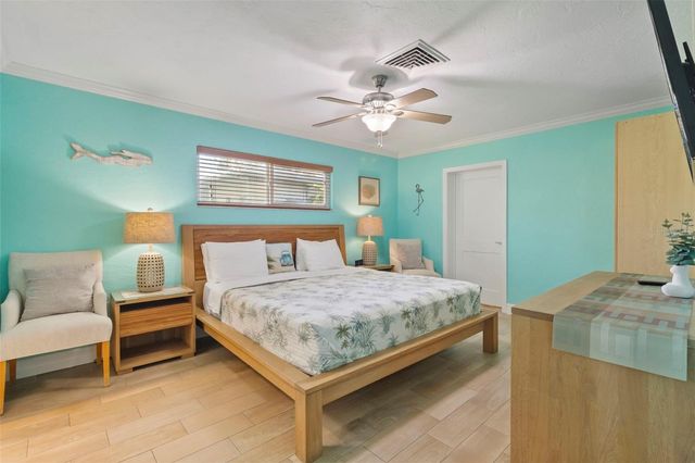 6454 BEECHWOOD AVENUE, Sarasota, FL 34231