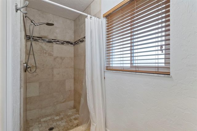 6454 BEECHWOOD AVENUE, Sarasota, FL 34231