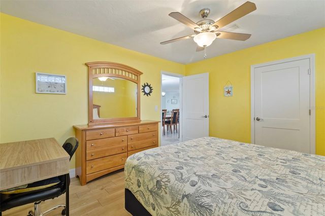 6454 BEECHWOOD AVENUE, Sarasota, FL 34231