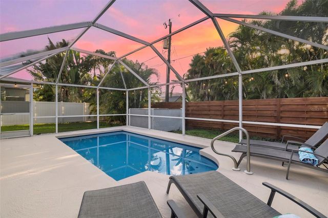 6454 BEECHWOOD AVENUE, Sarasota, FL 34231