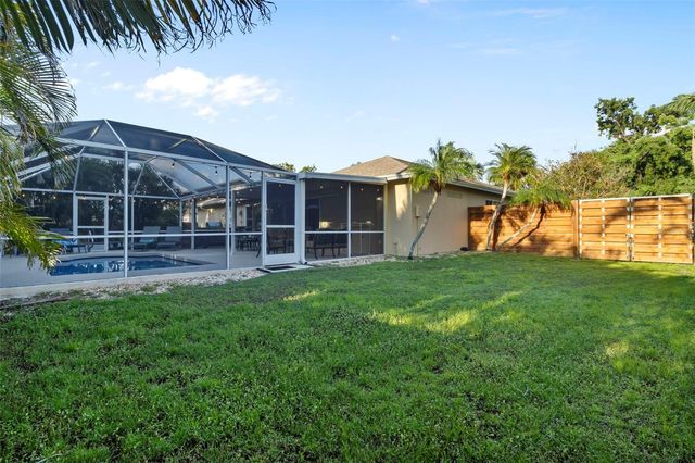 6454 BEECHWOOD AVENUE, Sarasota, FL 34231