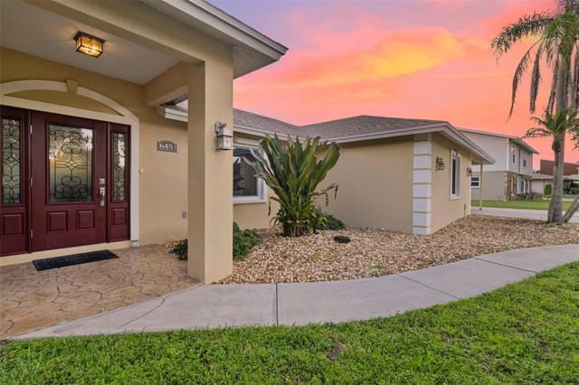 6454 BEECHWOOD AVENUE, Sarasota, FL 34231