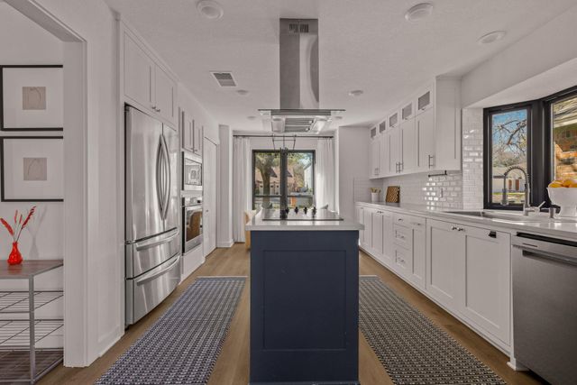 6012 La Naranja LN, Austin, TX 78749