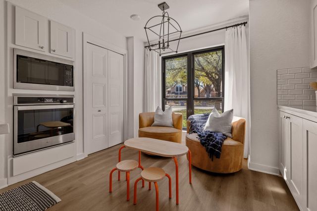 6012 La Naranja LN, Austin, TX 78749