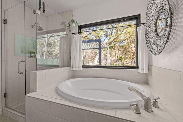 6012 La Naranja LN, Austin, TX 78749