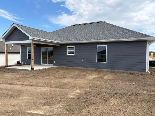 2415 N TRAVELLER DR, Columbia, MO 65202