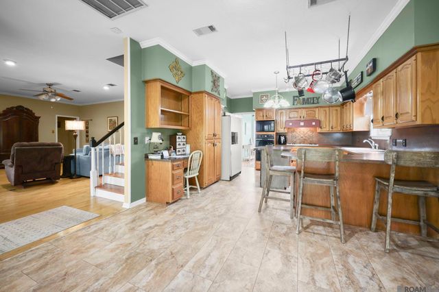 21915 Machost Rd, Zachary, LA 70791