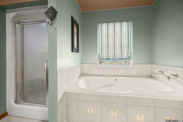 21915 Machost Rd, Zachary, LA 70791