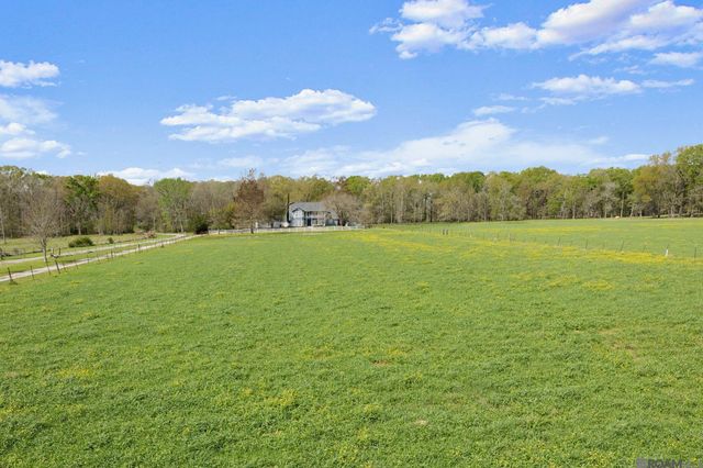 21915 Machost Rd, Zachary, LA 70791