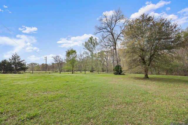 21915 Machost Rd, Zachary, LA 70791