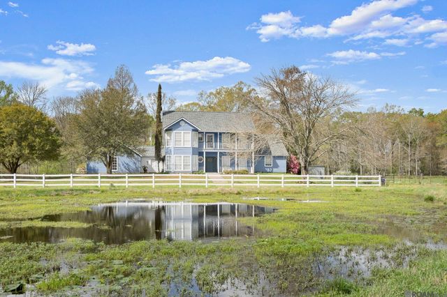 21915 Machost Rd, Zachary, LA 70791