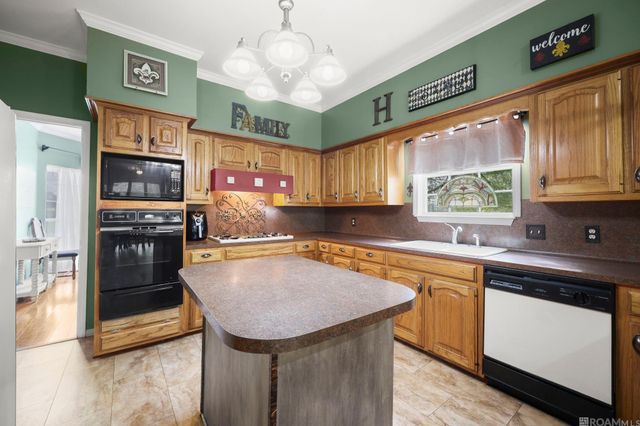 21915 Machost Rd, Zachary, LA 70791