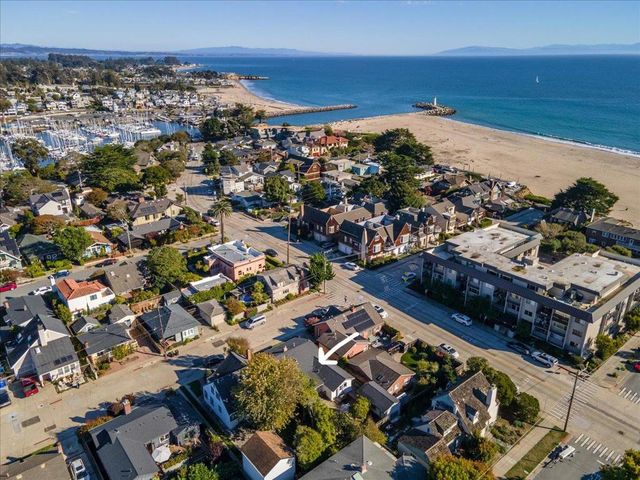 207 2nd Avenue, Santa Cruz, CA 95062