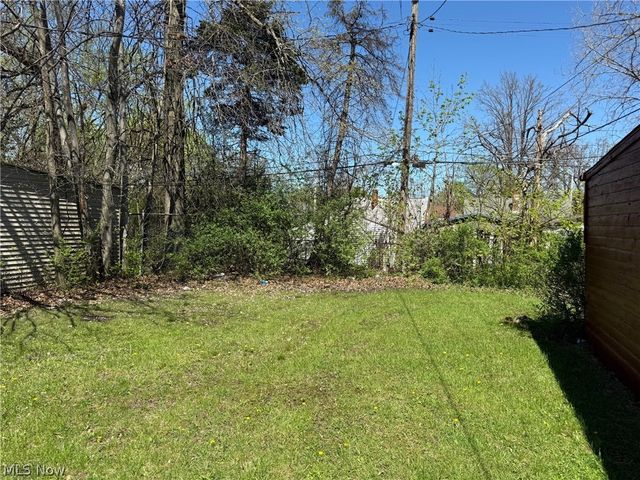 15615 Lotus Drive, Cleveland, OH 44128