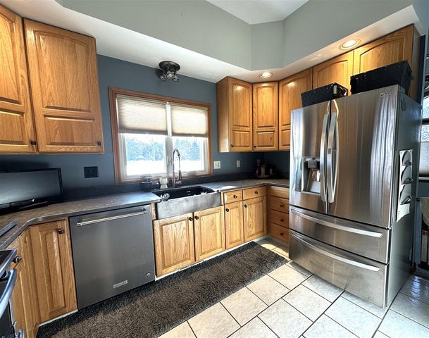 5682 Topanga Drive, Coloma, MI 49038