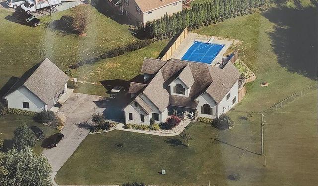 5682 Topanga Drive, Coloma, MI 49038