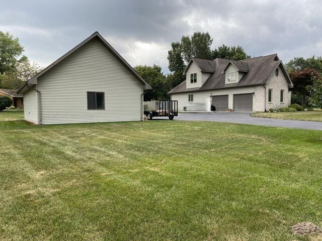 5682 Topanga Drive, Coloma, MI 49038