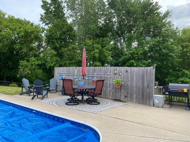 5682 Topanga Drive, Coloma, MI 49038