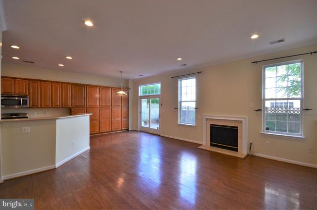 4202 SONIA CT, Alexandria, VA 22309