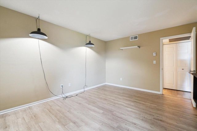 9002 W Lisbon AVENUE #210, Milwaukee, WI 53222