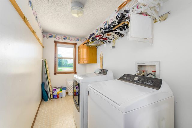 1277 N Osage Rd, Mulvane, KS 67110